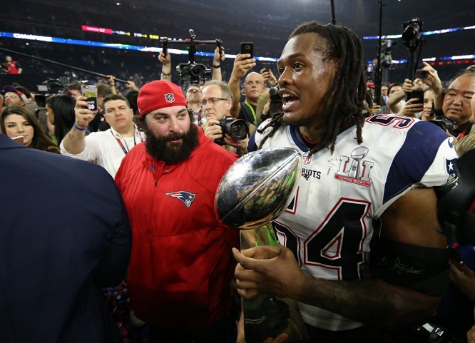 New England Patriotsin numero 54 Dont'a Hightower ilmoittaa jäävänsä eläkkeelle